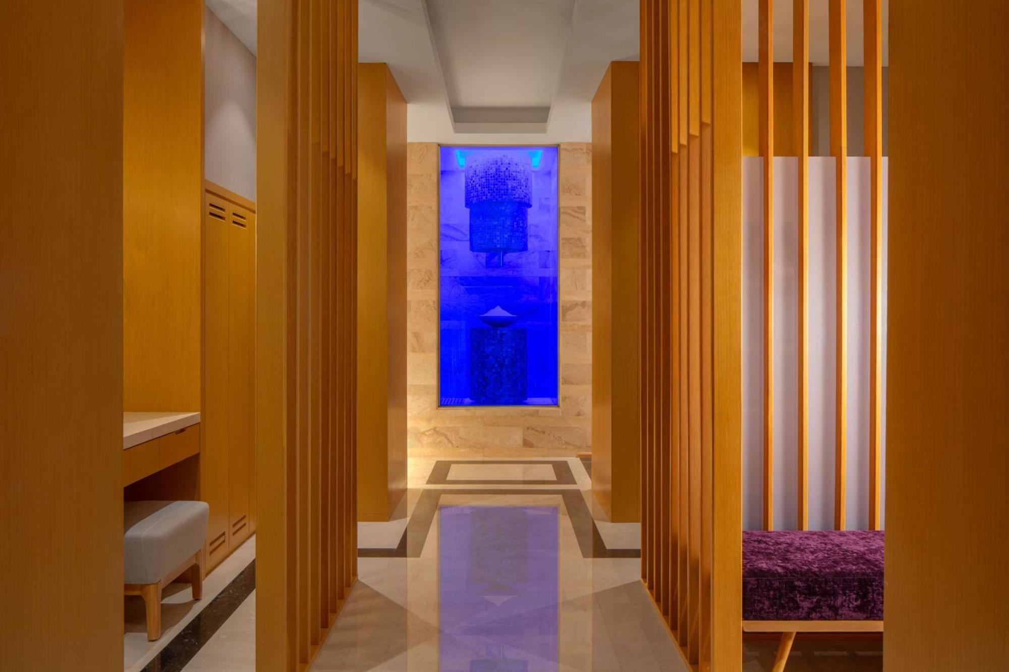Hyatt Regency Riyadh Olaya Exterior foto The spa at The Westin