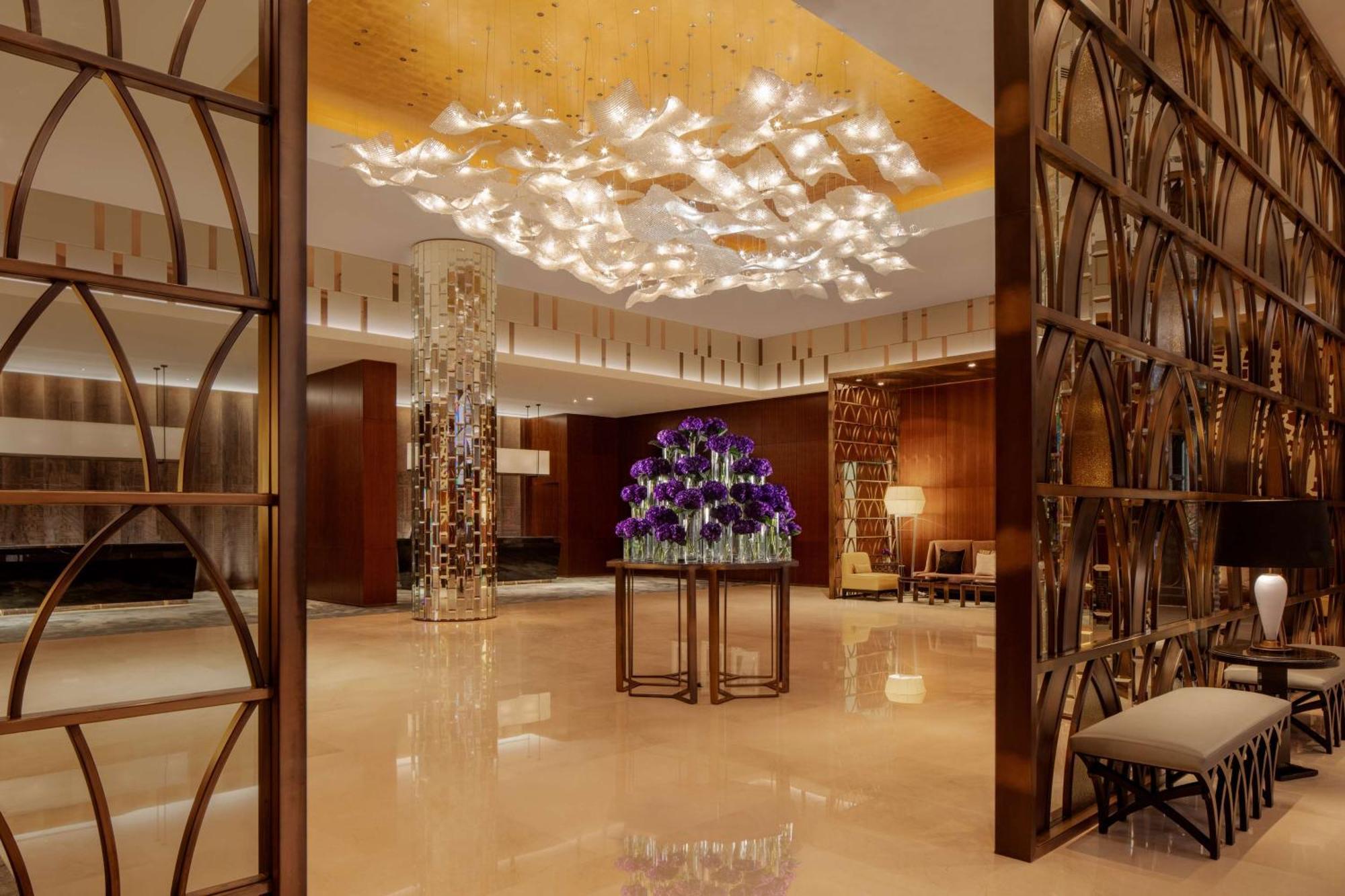 Hyatt Regency Riyadh Olaya Exterior foto The lobby of the hotel